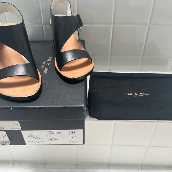 rag & bone Black Arc Heel - Picture 2 of 7